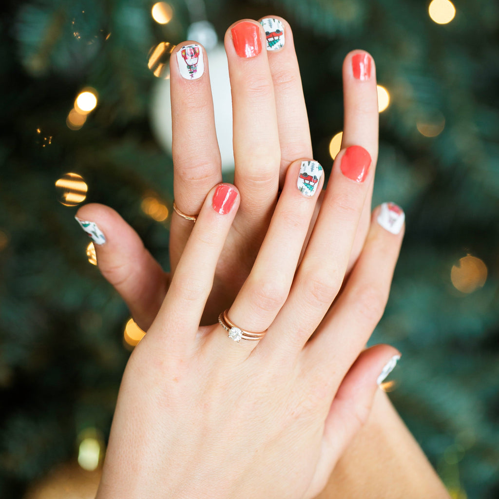 Christmas nails & holiday nails by Nails Mailed