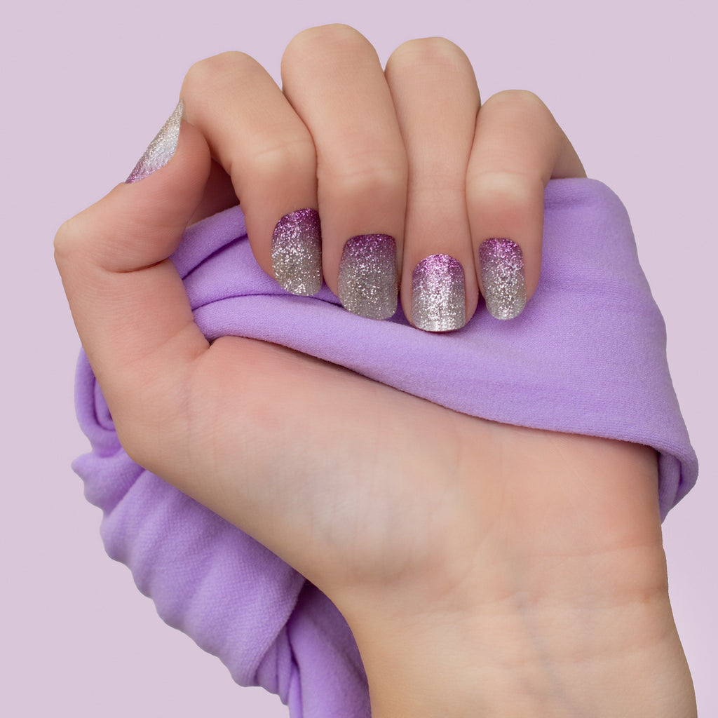 Euphoria nails and purple nail designs are easy to get without going to the salon. Use our nail wraps for an easy at home manicure. This purple set has ombre too.