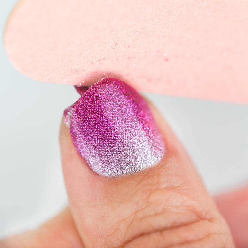 Easy glitter nails for the DIY lover. Long lasting options for short nails