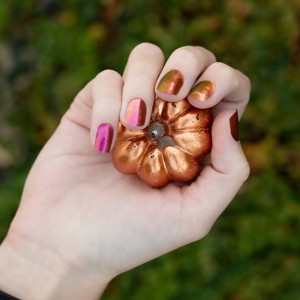 Solar Flair | Chrome Effect Gel Nail Stickers - NailsMailed