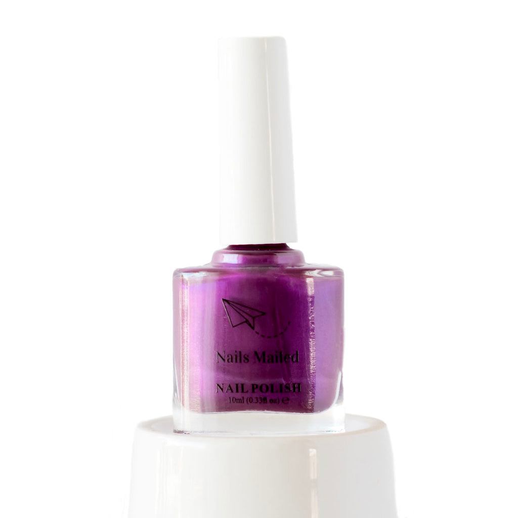 Sparkling Grape purple nails - non toxic nail polish by NailsMailed