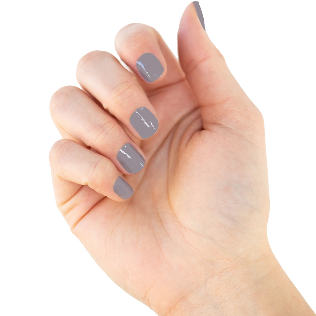Grey nails & Nail Wraps by NailsMailed